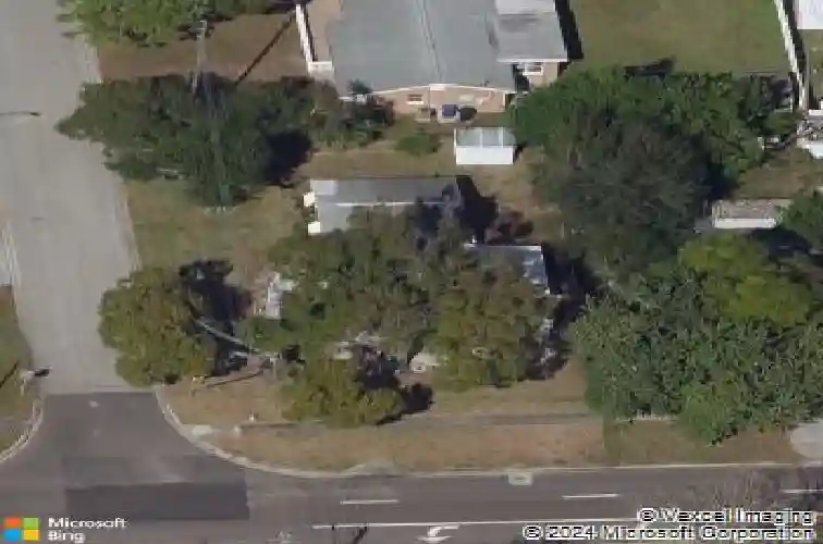 8301 7th st n, saint petersburg,  FL 33702