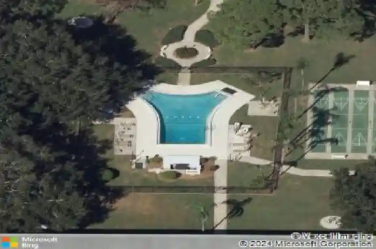 1001 77th ave n #112
                                ,Unit Apt 112, saint petersburg,  FL 33702