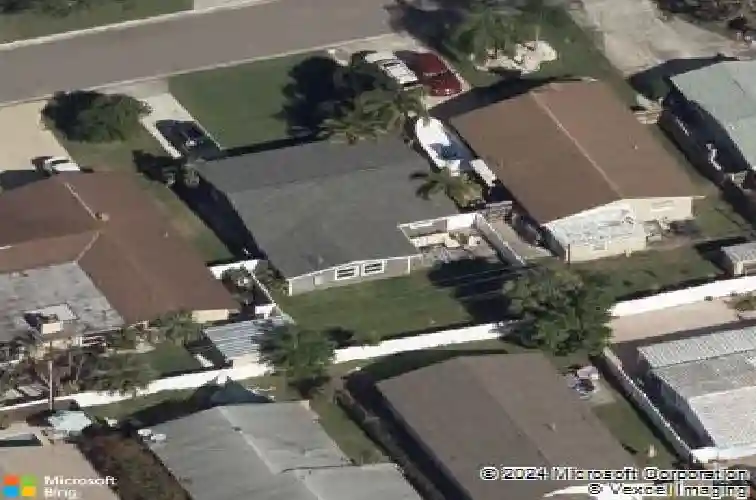 1864 new hampshire ave ne, saint petersburg,  FL 33703