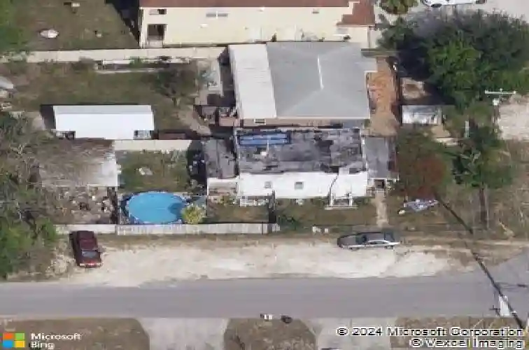 1601 dixie hwy, tarpon springs,  FL 34689