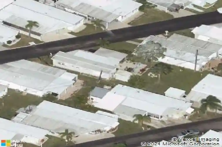 8792 44th ave n, saint petersburg,  FL 33709