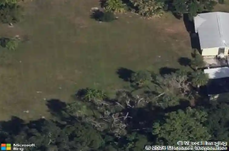 1322 n pinellas ave, tarpon springs,  FL 34689