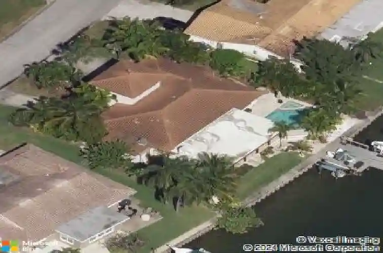 1960 kansas ave ne, saint petersburg,  FL 33703