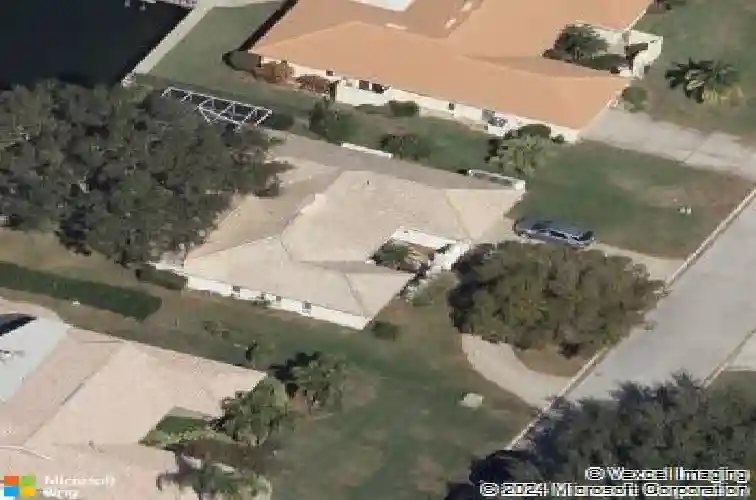 2015 hawaii ave ne, saint petersburg,  FL 33703