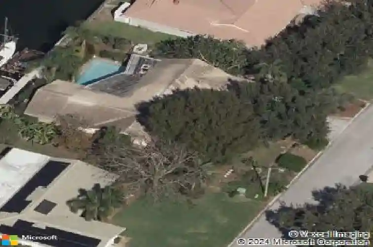 2051 illinois ave ne, saint petersburg,  FL 33703