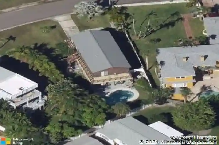 15823 redington dr, redington beach,  FL 33708