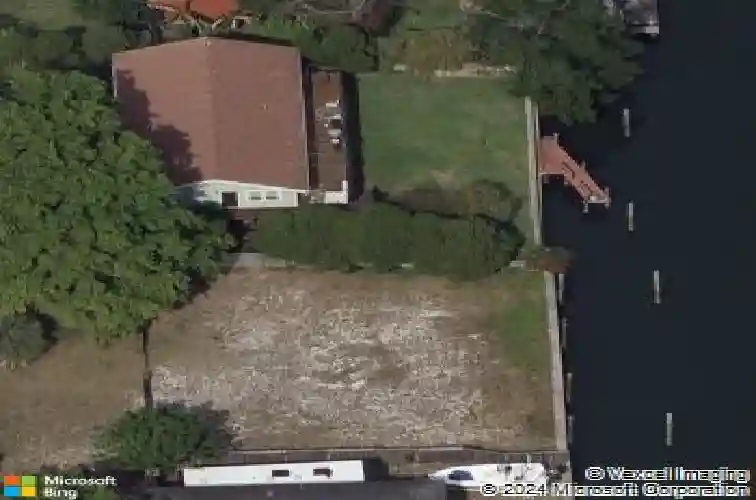4040 beach dr se, saint petersburg,  FL 33705