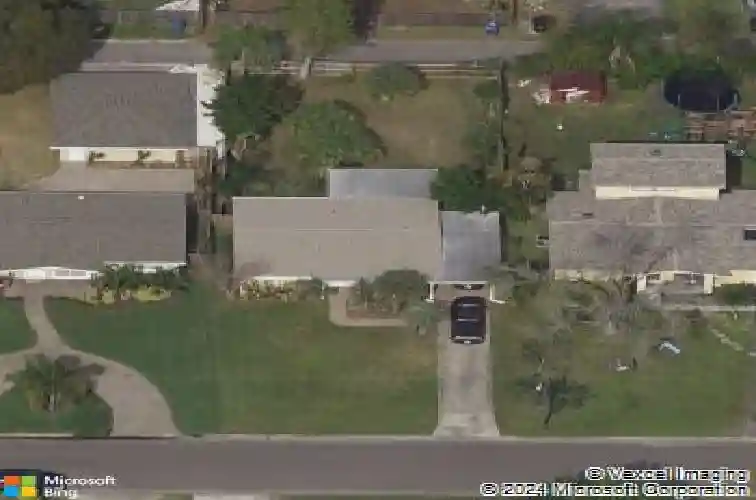 471 42nd ave ne, saint petersburg,  FL 33703