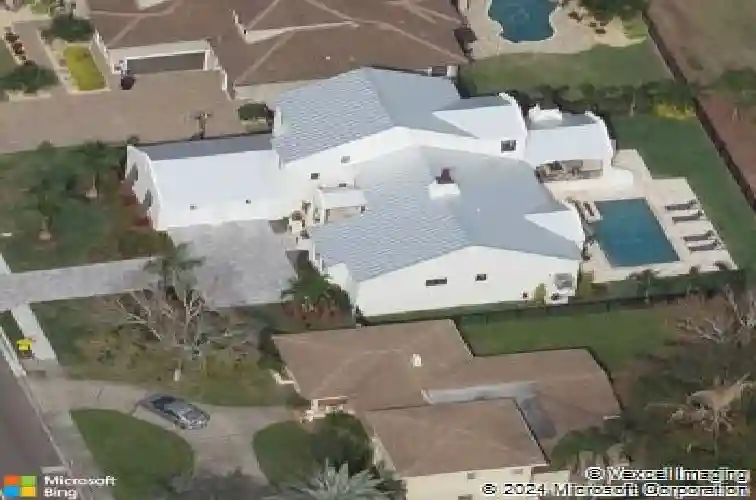 125 almedo way ne, saint petersburg,  FL 33704