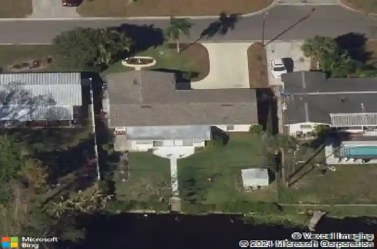 7040 32nd ave n, saint petersburg,  FL 33710