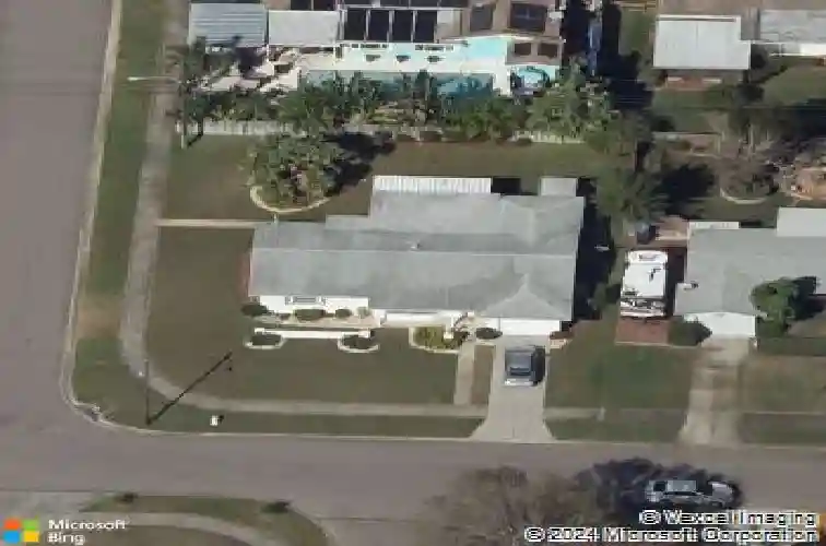 5893 32nd ave n, saint petersburg,  FL 33710