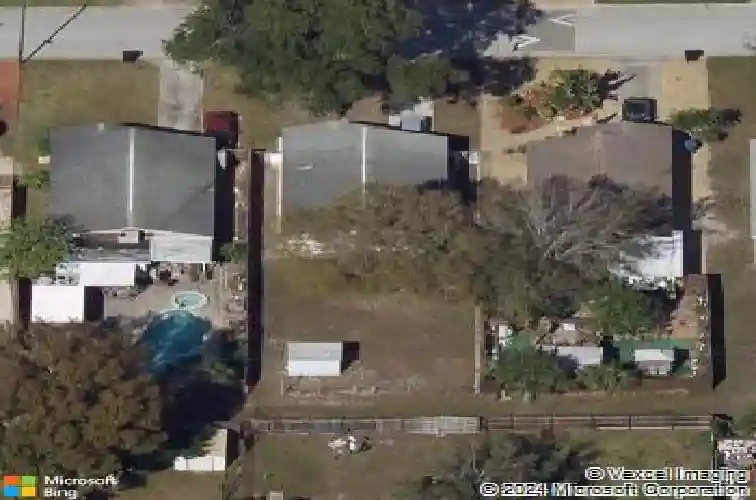 5628 17th ave n, saint petersburg,  FL 33710