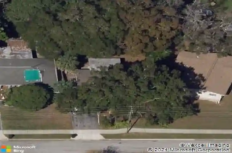 5511 13th ave n, saint petersburg,  FL 33710