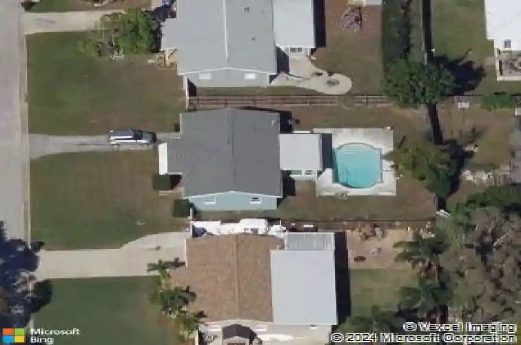 2701 56th way n, saint petersburg,  FL 33710