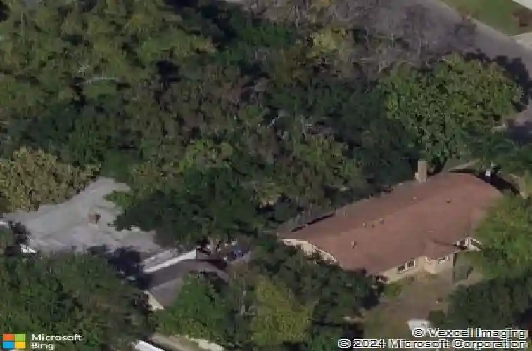 2735 bayside dr s, saint petersburg,  FL 33705