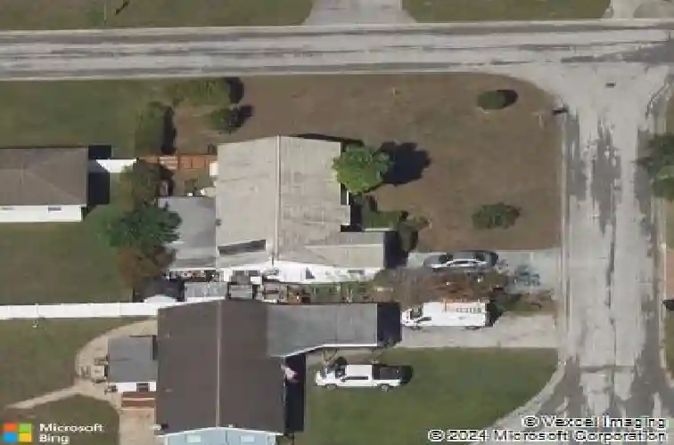 8490 7th ln n, saint petersburg,  FL 33702