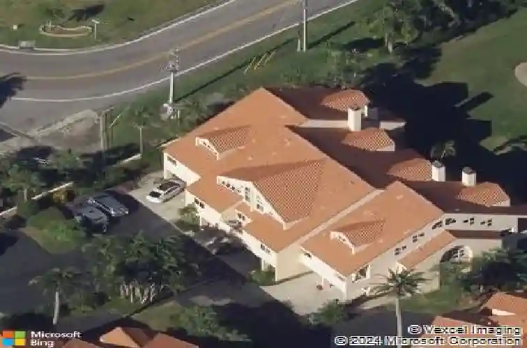 1605 royal palm dr s #a
                                ,Unit Apt A, saint petersburg,  FL 33707