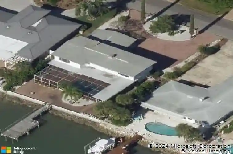 7056 s shore dr s, south pasadena,  FL 33707