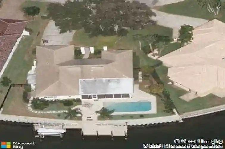 2280 mermaid pt ne, saint petersburg,  FL 33703