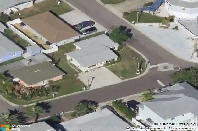 480 180th ave e, redington shores,  FL 33708