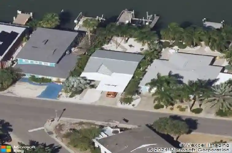 318 182nd ave e, redington shores,  FL 33708