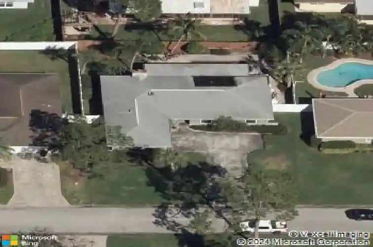 2031 tanglewood way ne, saint petersburg,  FL 33702