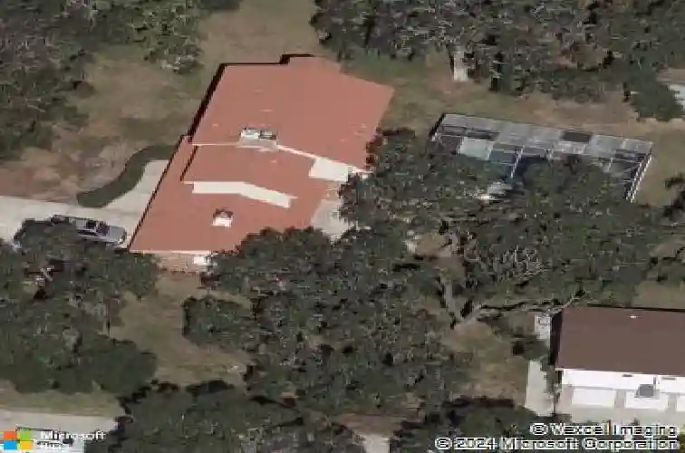 6625 burning tree dr, seminole,  FL 33777