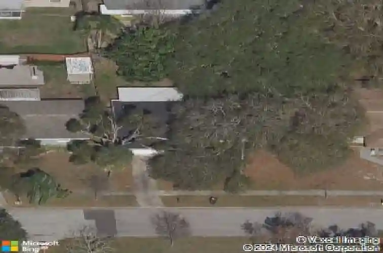 980 5th ave ne, largo,  FL 33770