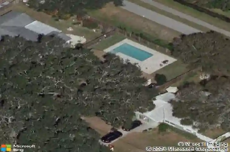 5645 97th way n, saint petersburg,  FL 33708