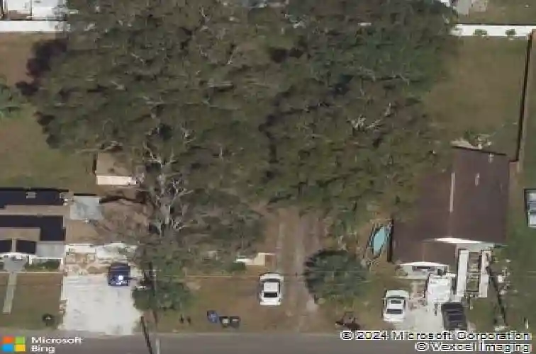 726 stremma rd, largo,  FL 33770