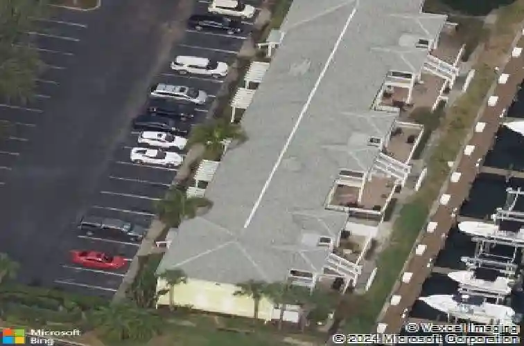 4924 beach dr se #f
                                ,Unit Apt F, saint petersburg,  FL 33705