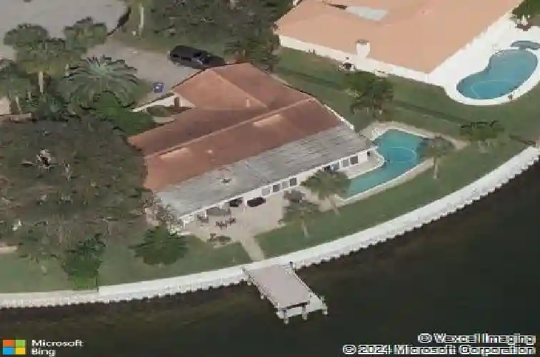 1910 illinois ave ne, saint petersburg,  FL 33703