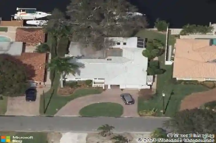 715 45th ave ne, saint petersburg,  FL 33703