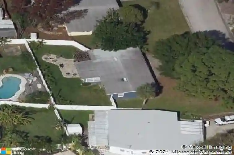 8822 bay st ne, saint petersburg,  FL 33702