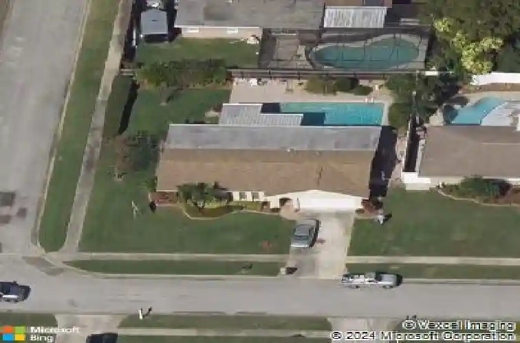 12933 90th ave, seminole,  FL 33776