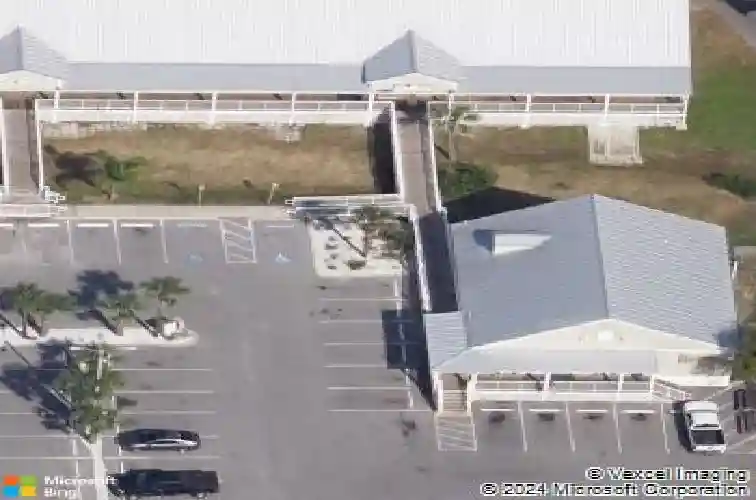 1208 n pinellas ave, tarpon springs,  FL 34689