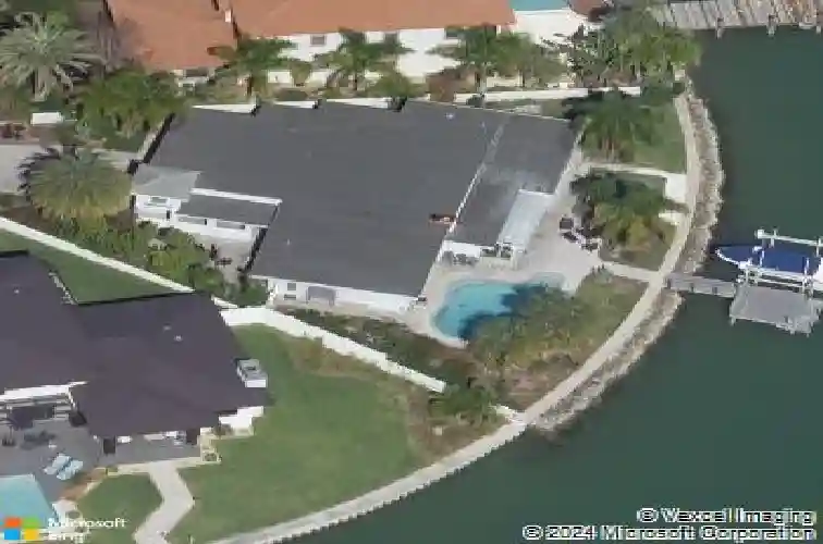 10103 tarpon dr, treasure island,  FL 33706