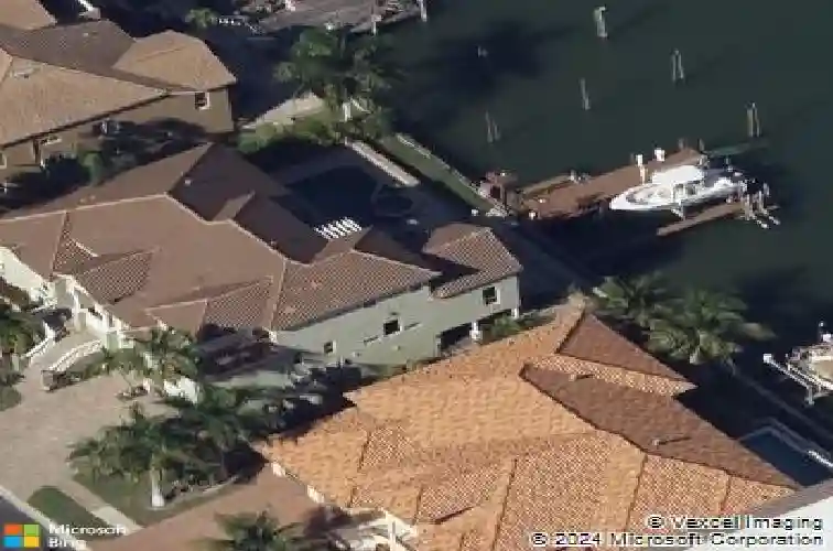 6113 pasadena point blvd, gulfport,  FL 33707