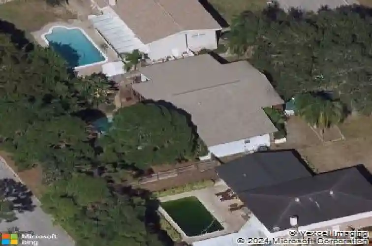 8430 144th ln, seminole,  FL 33776