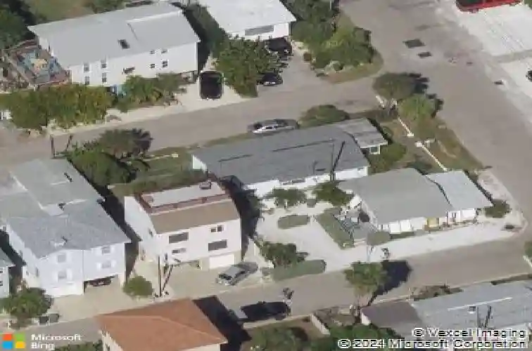 8000 bayshore dr, treasure island,  FL 33706