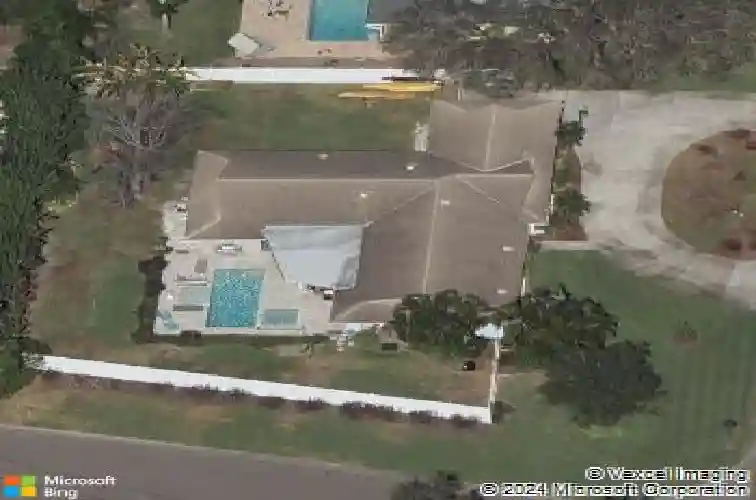 4179 38th way s, saint petersburg,  FL 33711