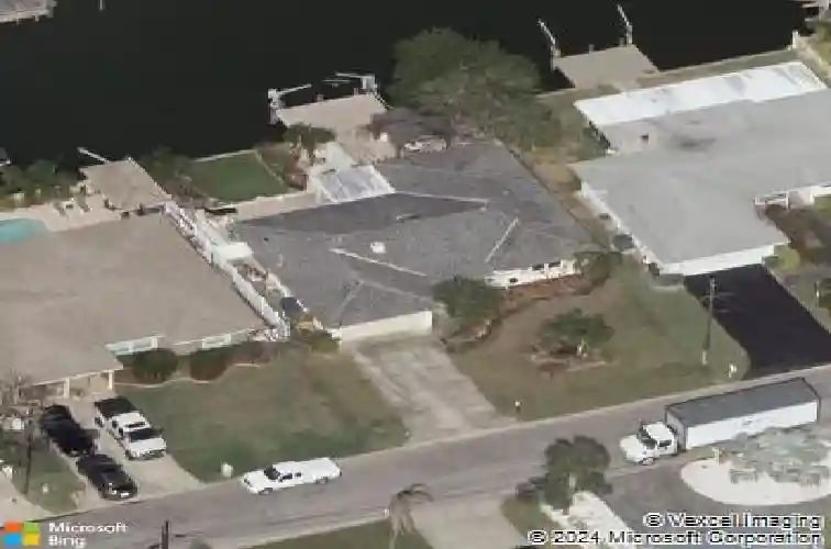 8525 42nd ave n, saint petersburg,  FL 33709