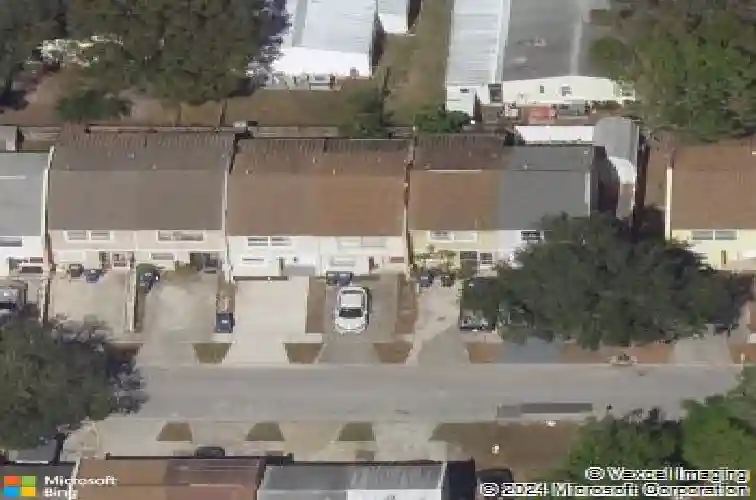 2811 s pines dr #20
                                ,Unit Apt 20, largo,  FL 33771