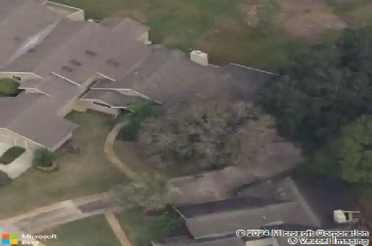 1051 royal troon ct, tarpon springs,  FL 34688