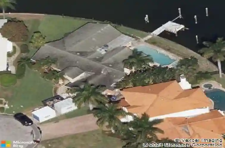 2087 michigan ave ne, saint petersburg,  FL 33703