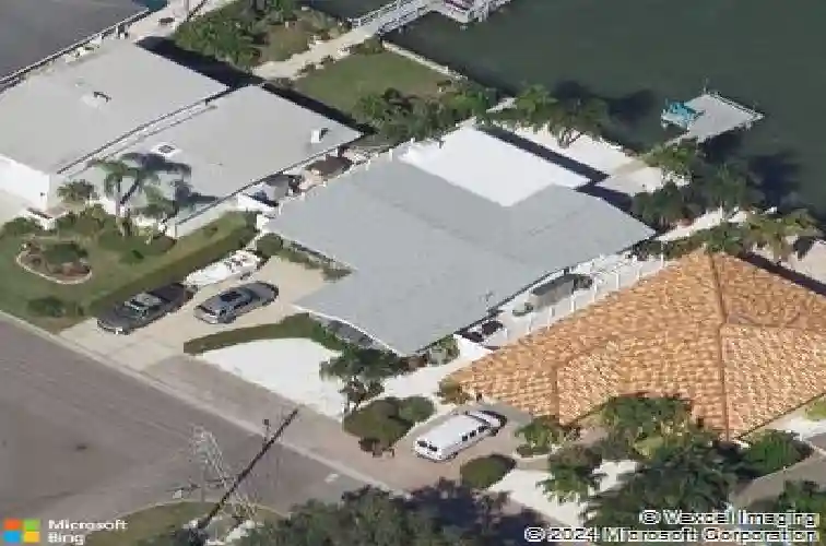 16101 6th st e, redington beach,  FL 33708