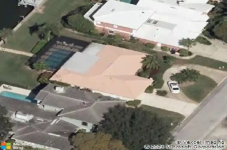 2071 illinois ave ne, saint petersburg,  FL 33703