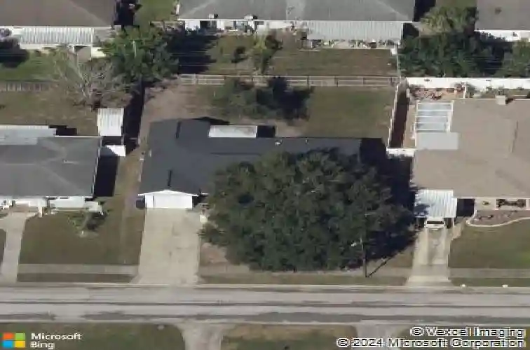 5911 36th ave n, saint petersburg,  FL 33710