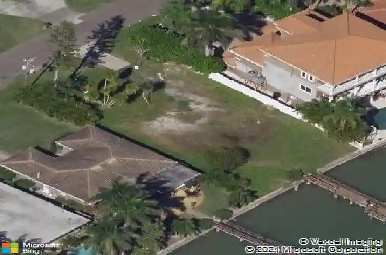 16325 redington dr, redington beach,  FL 33708