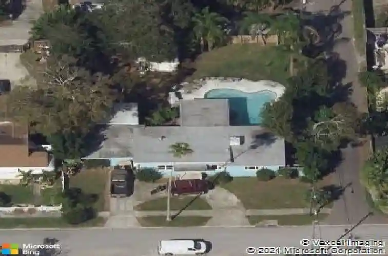 1201 35th ave n, saint petersburg,  FL 33704